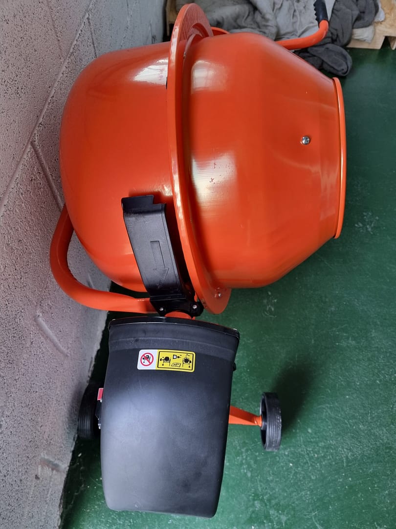 63L 220v Electric Cement Mixer - Image 2